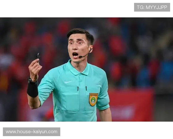 VAR多次介入点球与红牌判罚引热议本轮裁判尺度再成焦点 VAR多次介入点球与红牌判罚引热议本轮裁判尺度再成焦点